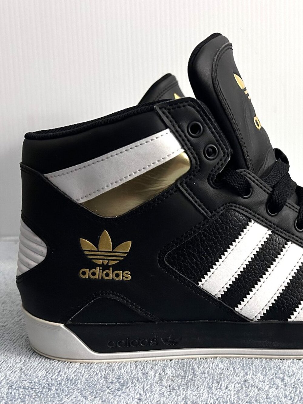 ADIDAS - Picture 2 of 12